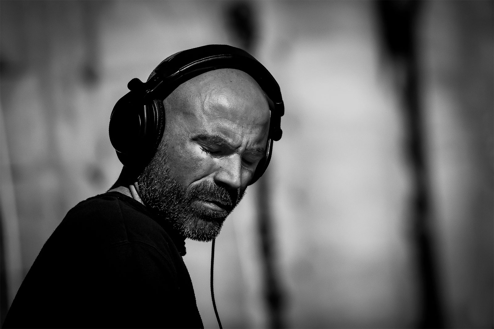 music-header